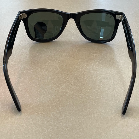 Ray-Ban Wayfarer - Picture 3 of 6